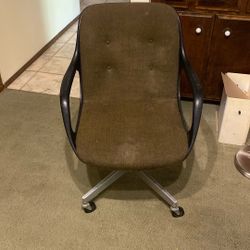 Heavy Duty Office Chair $5