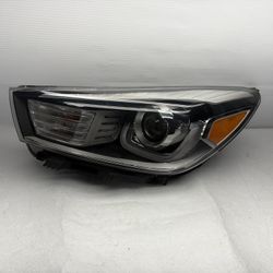 18-23 Kia Rio Driver Side Headlight OEM 