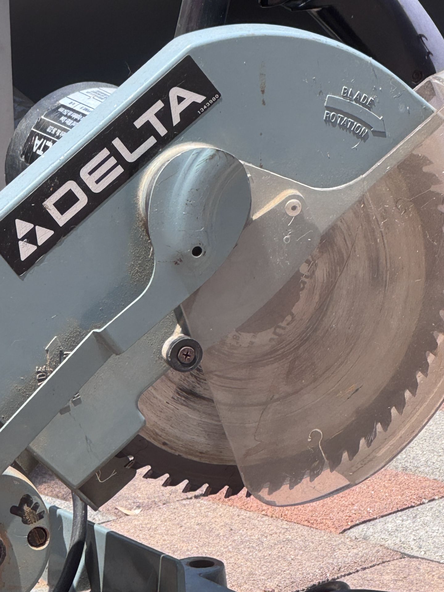 DELTA ELECTRIC SAW