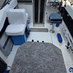21ft Galaxy Cubby Cabin Boat 