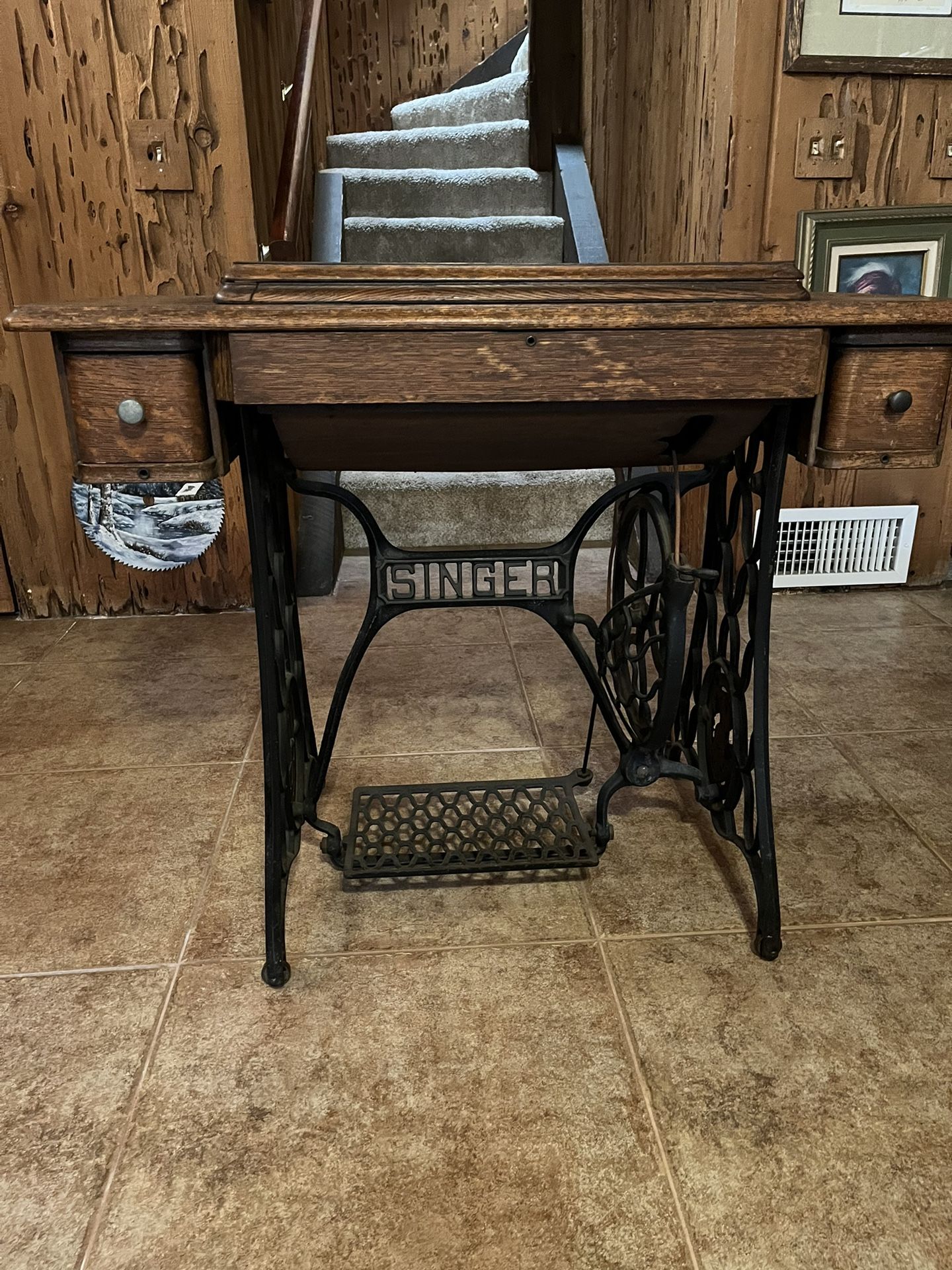 Singer Vintage Treadle Sewing Machine