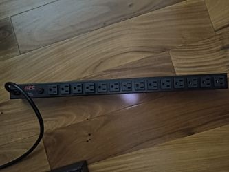 APC Server Rack Power Distribution Unit