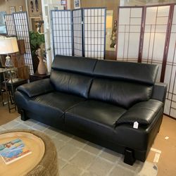 Black Leather Adjustable Headrest Sofa