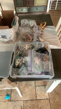 Old costume jewelry nothing crazy great to sale individually selling as a bundle