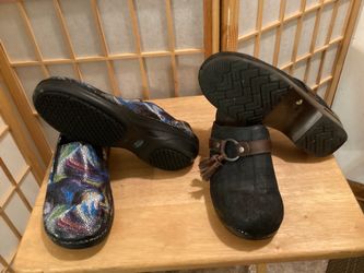 Womens Dansko and spring step clogs size 8