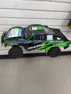 Traxxas Slash 4x4 Brushless RC Truck