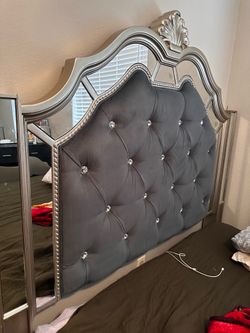 QUEEN HEADBOARD