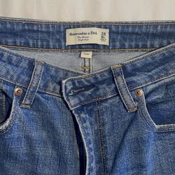 Abrecrombie curve love jeans size 6 short