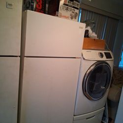 Kenmore Refrigerator Length 30"height 65"