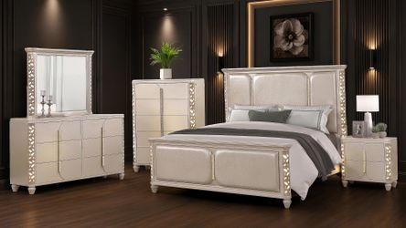 Cindrella 4pc Queen Bedroom Set - Glam Champagne Gold with LED Lights. Delivery/Finance available.