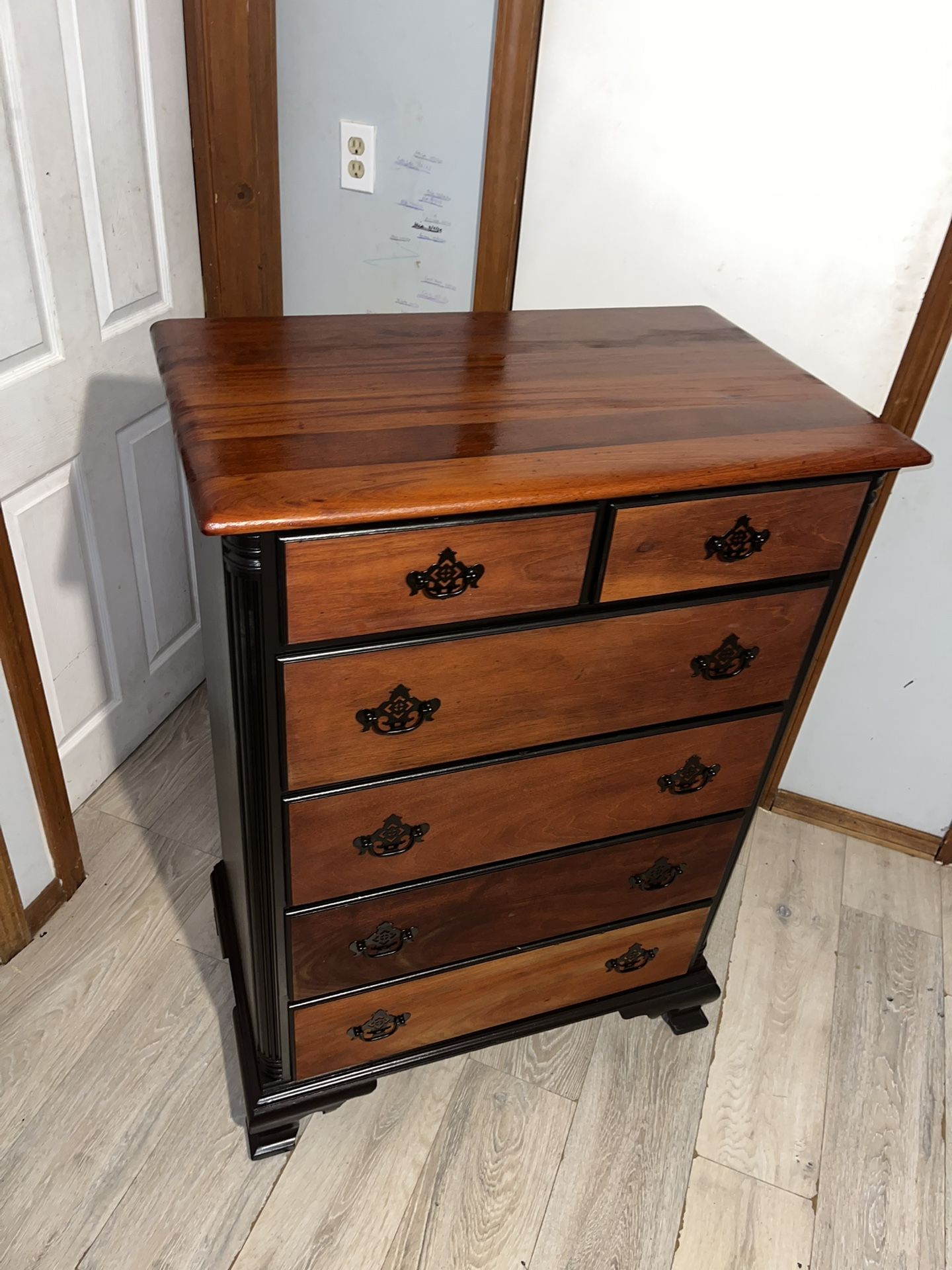 Beautiful 6 Drawer Dresser
