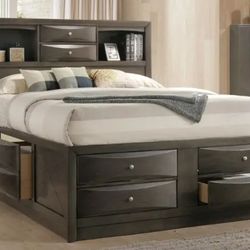 Emily Gray Queen Storage Platform Bed

