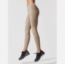 Alo Yoga Pants 