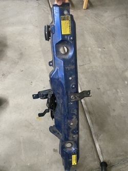 Toyota Prius 2006-09  Radiator Support 