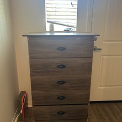 For Sale: 5-Drawer Dresser – $35