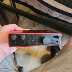 Focusrite 2i2 4th GEN