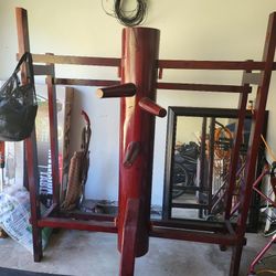 Wooden Dummy