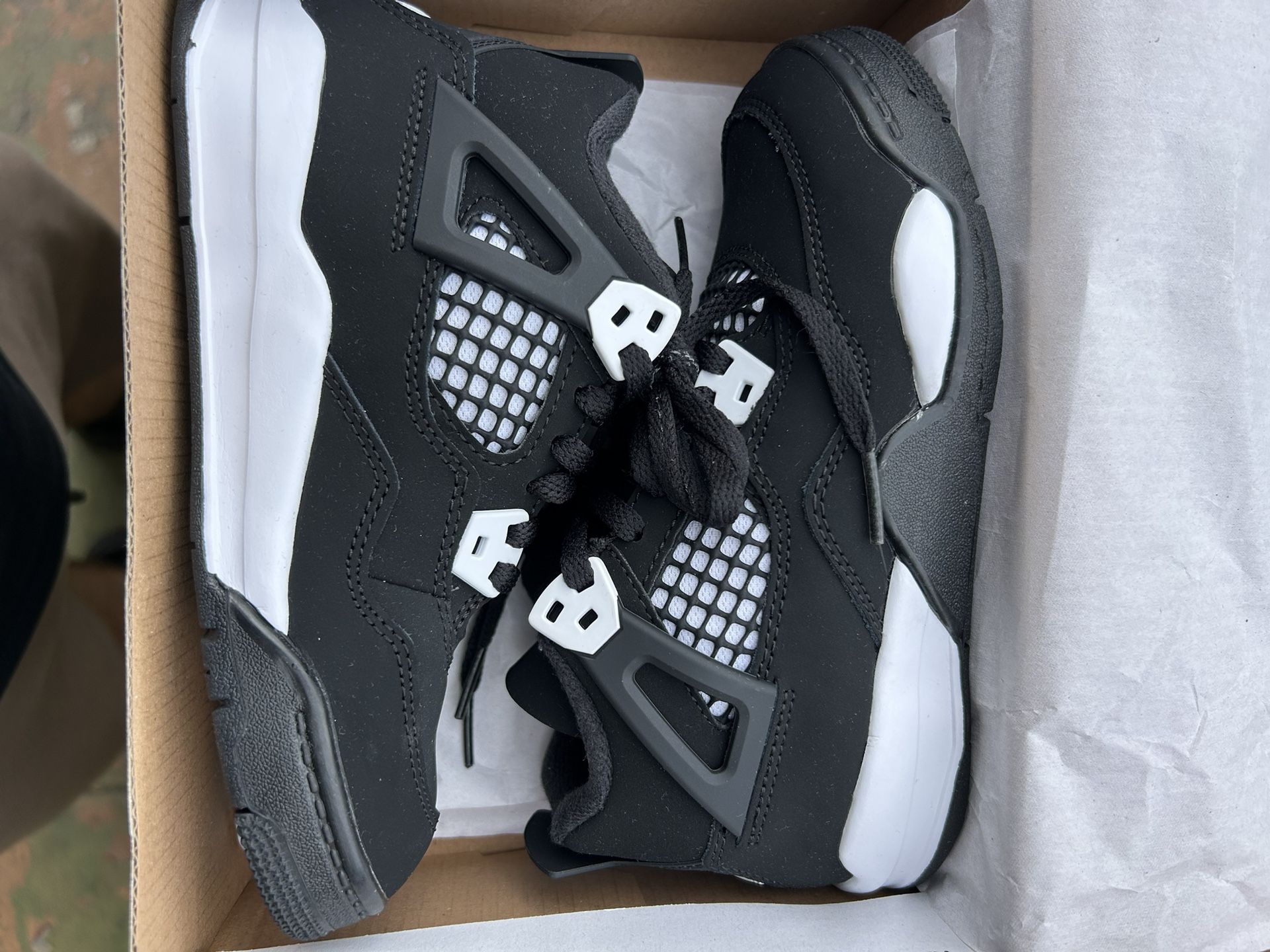 Jordan 4 Retro