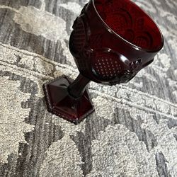 Red wine goblet