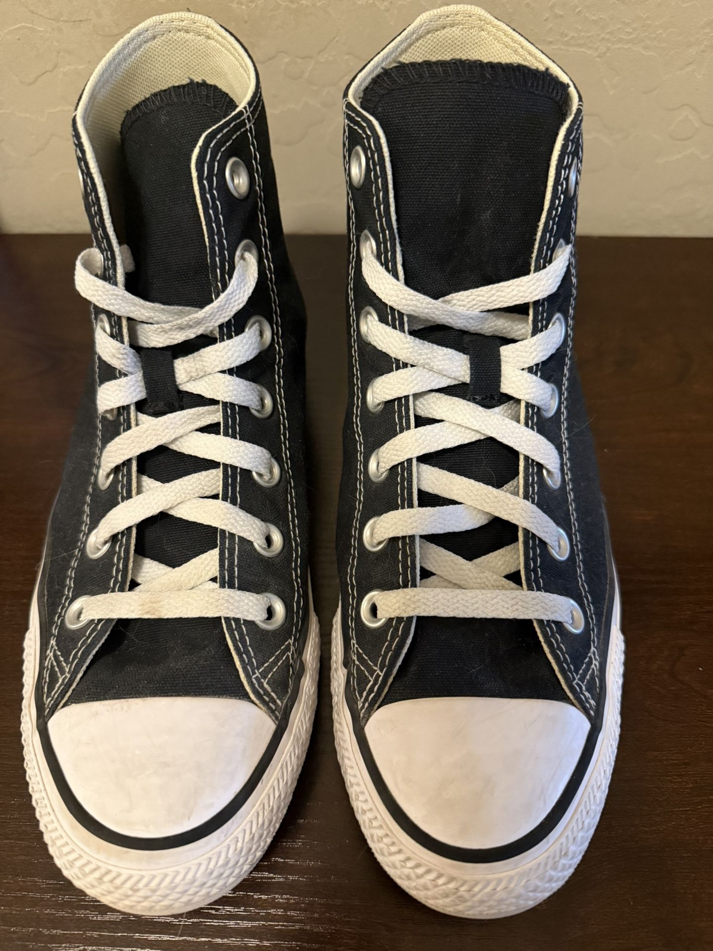 Converse High Top Sneakers-Women’s size 8/Men’s Size 6