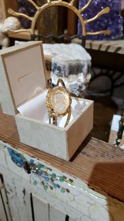 Vintage cameo bracelet