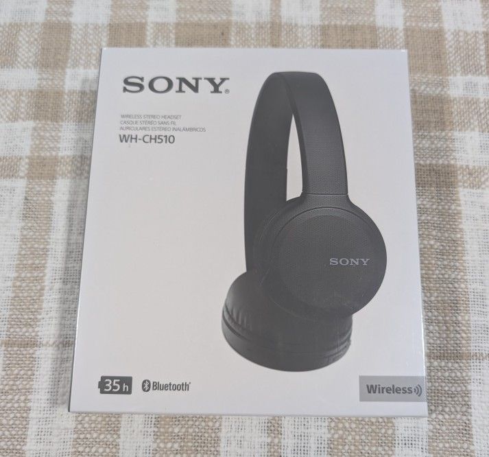 Sony WH-CH510 Wireless Bluetooth Headphones with Mic, 35 Hours Battery Life with Quick Charge, On-ear Style, Hands-Free Call, Voice Assistant Black