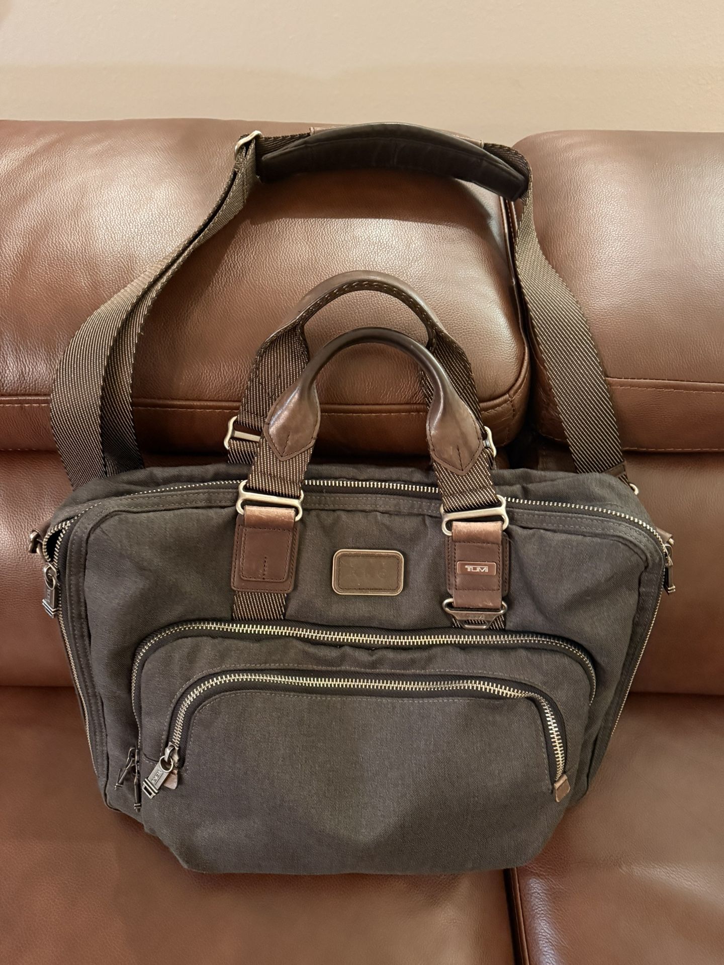 Tumi Bag (Messenger Bag, Laptop Bag)