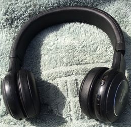 JBL Duet Blue Tooth headphones.