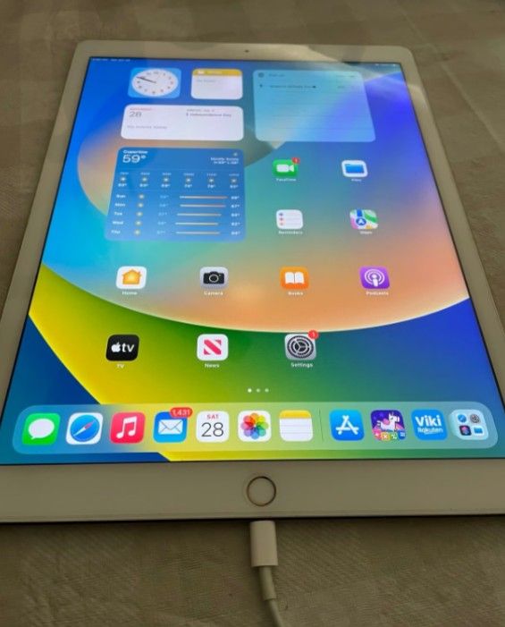 Apple iPad Pro 1st Generation 128GB WiFi + LTE Unlocked