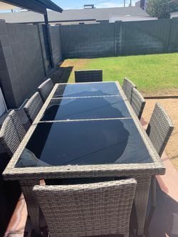 Outdoor table and chairs set