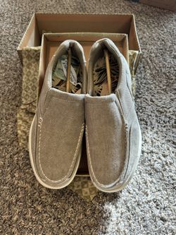 New Men’s MargaritaVille Loafers Size 9