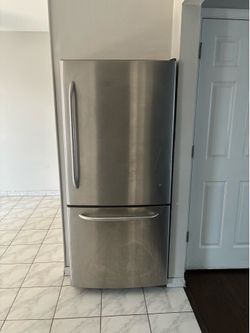 GE Stainless Steel Refrigerator