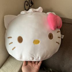 Hello Kitty Plushy 