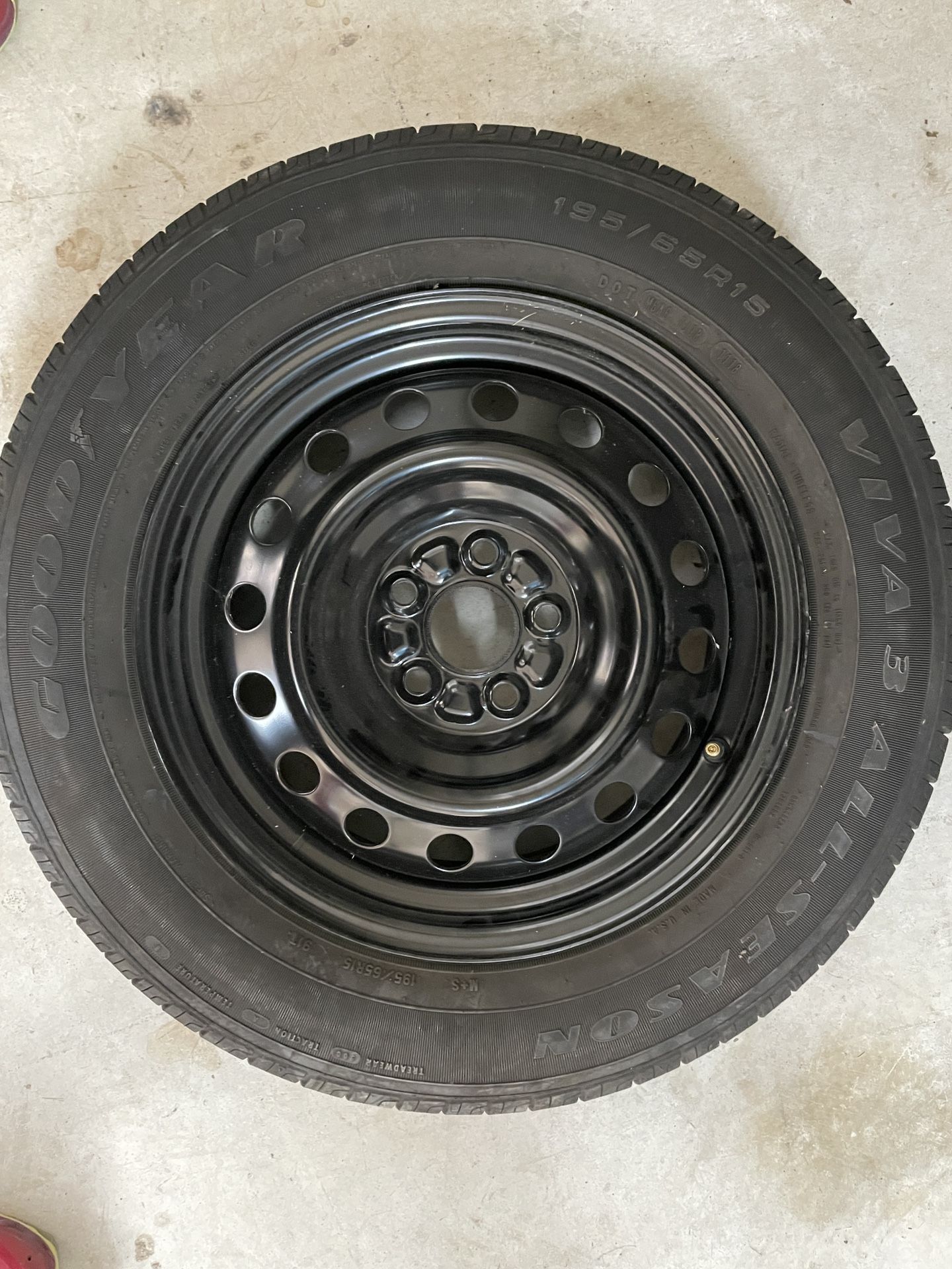 Full Size Spare W Rim Goodyear 195/65R15 for Sale in San Antonio, TX ...
