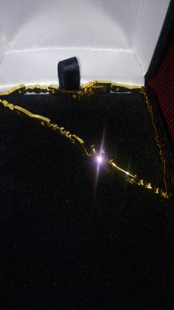 Nice bracelet gold turned