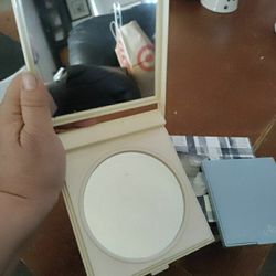 ARTISTRY@  MIRRORS 2- FOR ONE $$$.   PICK ⛏️ UP ONLY-