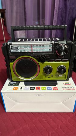 Muy bonito radio y bluto