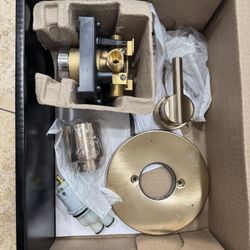 Delta 14 Series Champagne Bronze Shower Valve Trim