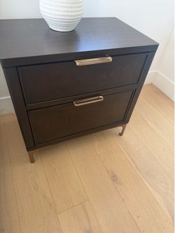Set of two nightstands