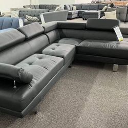 New Sectional Couch! Free Delivery 🚚! Financing Available!