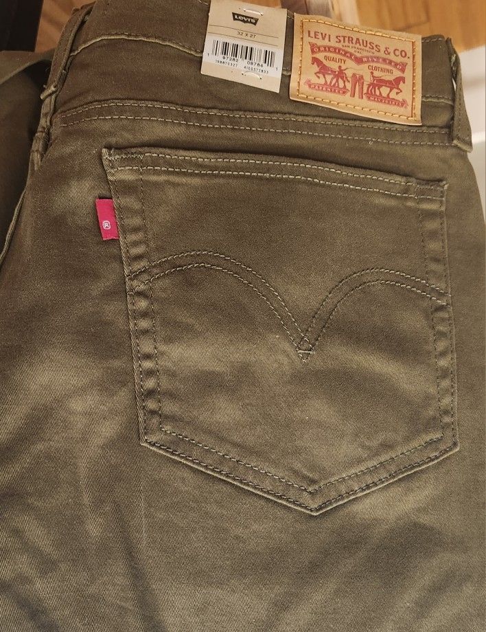 Levi's Women's Tapered Boyfriend Jeans