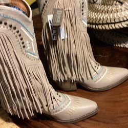 Dingo Leather Boots Size 71/2 Women’s