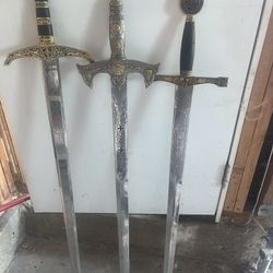 Juego 3 Espadas