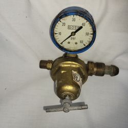 LPG PROPANE ADJUSTABLE REGULATOR 