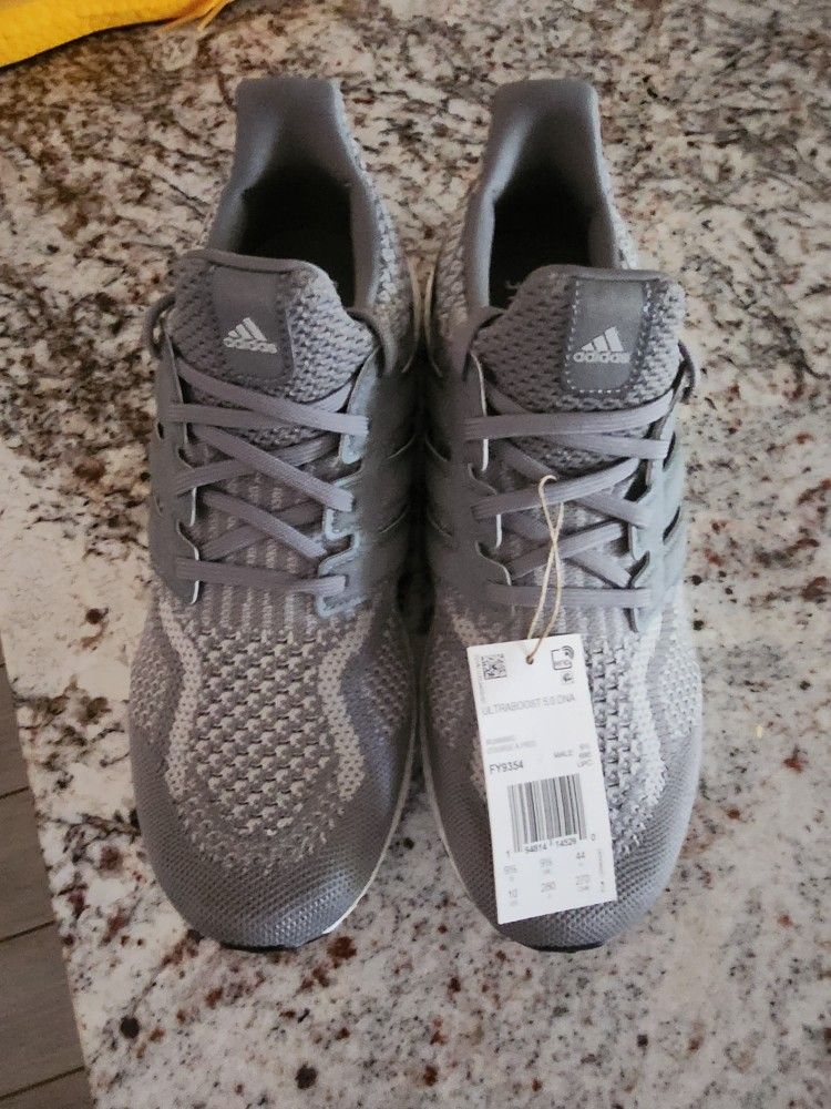Adidas Ultraboost 5.0 DNA