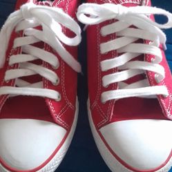 Levi's Size 9  1/2  Excellent Condition $20