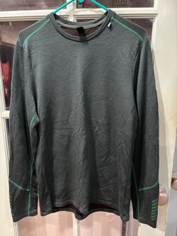Helly Hansen long sleeve shirt size L