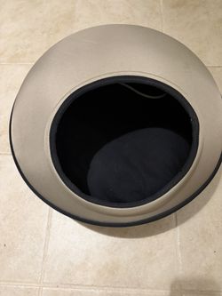 Small Dog Or Cat Bed With Heated Pad