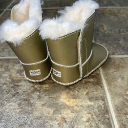 UGG Girl Boots Toddler/Baby Size 2/3 Metallic Gold