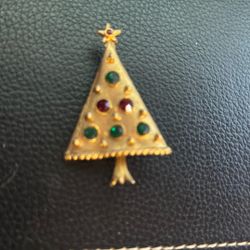 Vintage Green and Red Rhinestone Christmas Tree Holiday Brooch Pin